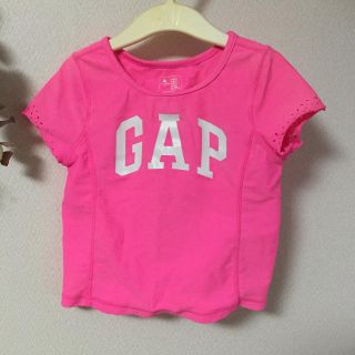 ベビーギャップ(babyGAP)の蛍光ピンク ラッシュガード 4Y(水着)