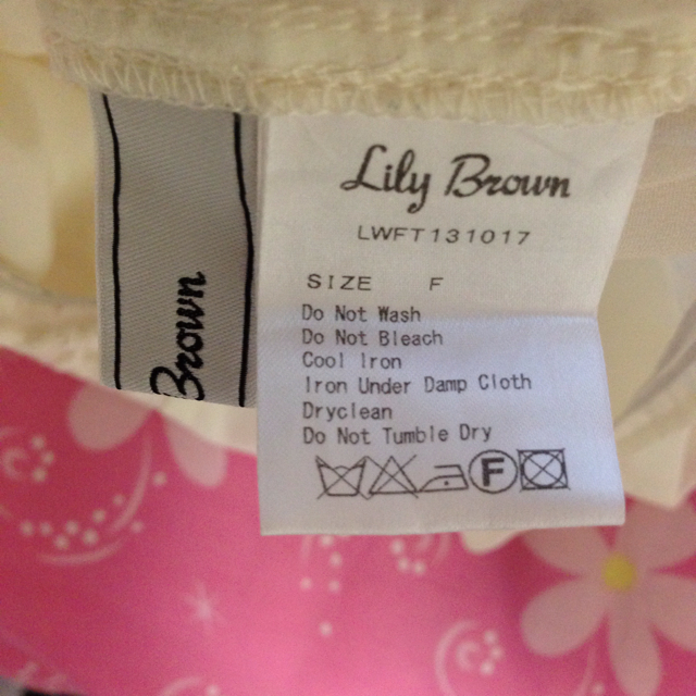 Lily Brown(リリーブラウン)のリリーブラウン レディースのトップス(Tシャツ(半袖/袖なし))の商品写真