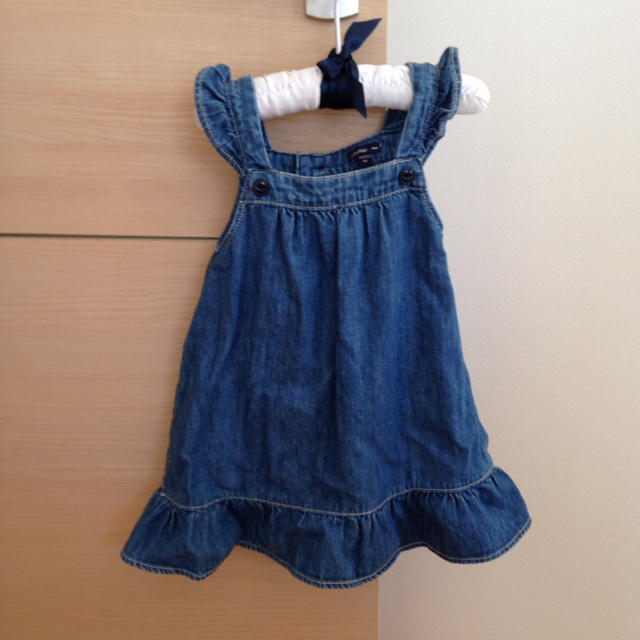 GAP Kids(ギャップキッズ)のGAPフリルジャンスカ♡90 キッズ/ベビー/マタニティのキッズ服女の子用(90cm~)(その他)の商品写真