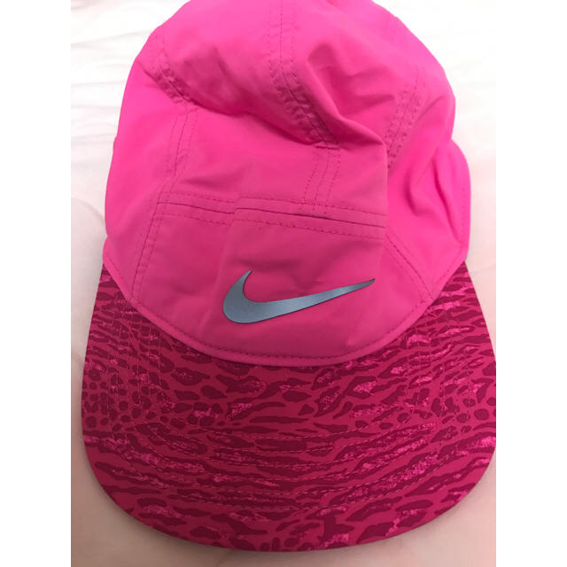 NIKE(ナイキ)の🏃‍♀️NIKE🏃‍♀️ キャップ ピンク トレーニング ランニング レディースの帽子(キャップ)の商品写真