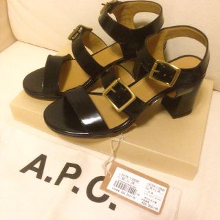 アーペーセー(A.P.C)の【新品未使用・タグ/箱/保存袋付き】APCサンダル(サンダル)