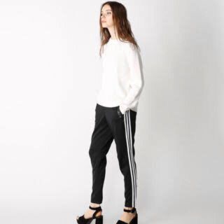 マウジー(moussy)のバナナ様専用moussy×adidas コラボ W ID 3ストライプスパンツ(トレーナー/スウェット)