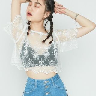 エヴリス(EVRIS)の送料込み★EVRIS EMBROIDERYレースクロップドTOPS(カットソー(半袖/袖なし))