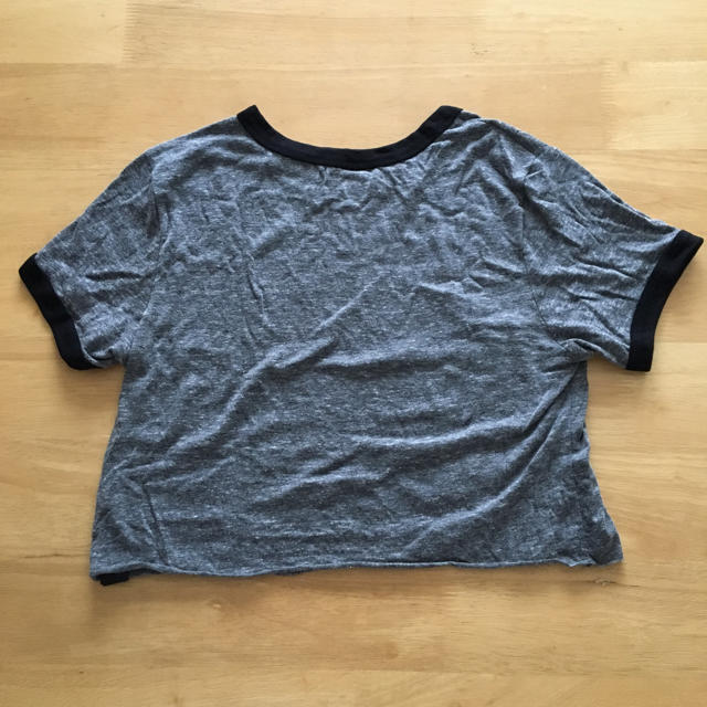 FOREVER 21(フォーエバートゥエンティーワン)のビンテージ風ミッキーショートTシャツ レディースのトップス(Tシャツ(半袖/袖なし))の商品写真