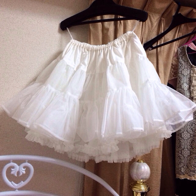 BABY,THE STARS SHINE BRIGHT - ふわふわパニエの通販 by (ノ BABY,THE STARS SHINE BRIGHT - ふわふわパニエの通販 by (ノ
