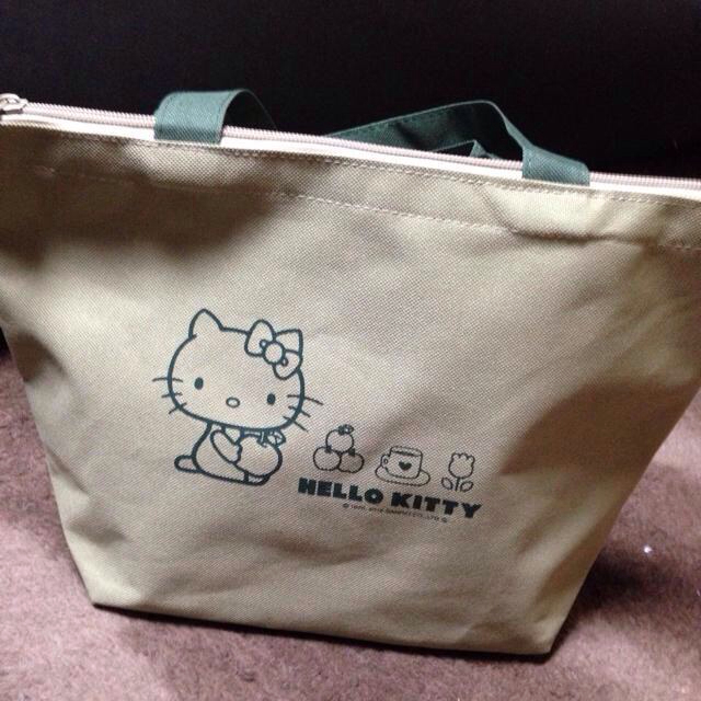新品 Hello kittyランチバッグ レディースのバッグ(ハンドバッグ)の商品写真