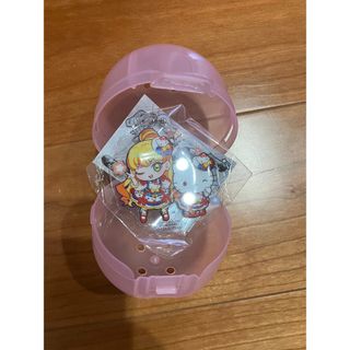 ひみつのアイプリ サンリオ　アクリルキーホルダー「じゅりあ×ハローキティ」