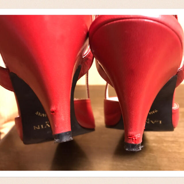 LANVIN(ランバン)のランバン☆赤パンプス レディースの靴/シューズ(ハイヒール/パンプス)の商品写真