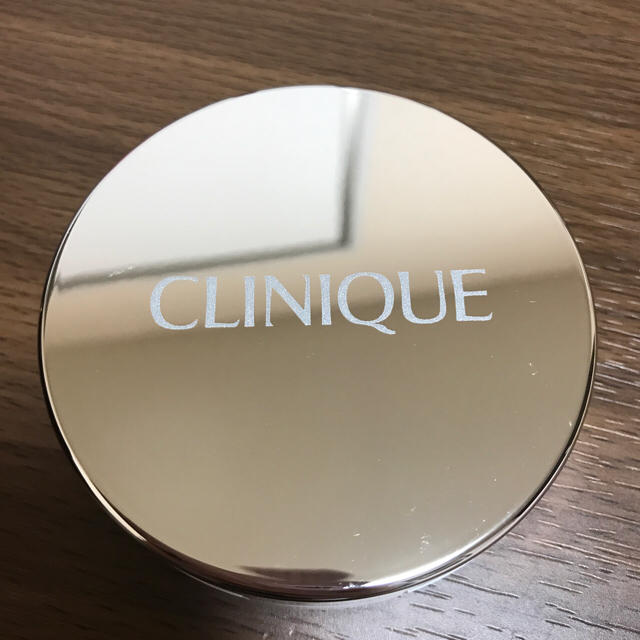 CLINIQUE(クリニーク)の《ケースのみ》＊クリニーク クッションファンデ リフィル用＊ コスメ/美容のベースメイク/化粧品(ファンデーション)の商品写真