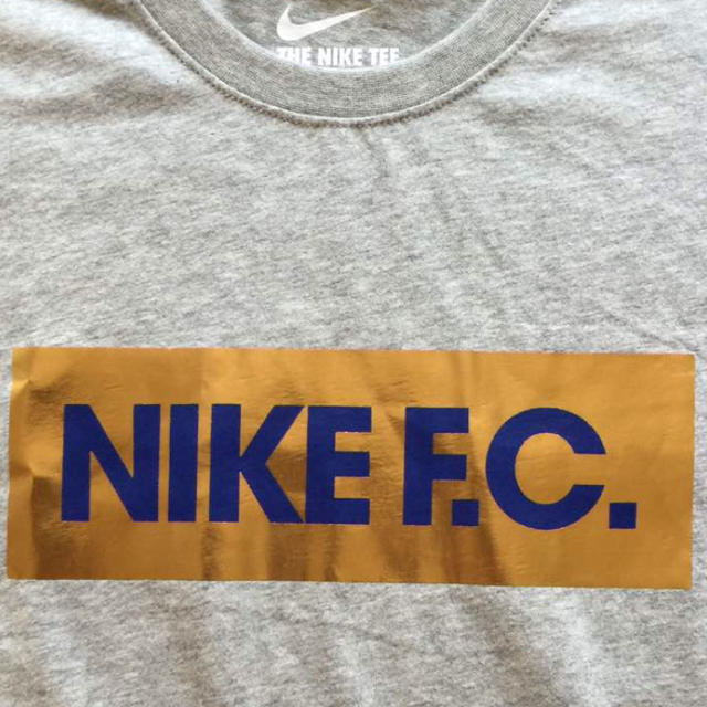 NIKE(ナイキ)の送料込！新品タグ付 NIKE F.C.BOX LOGO Tシャツ ナイキ CR7 メンズのトップス(Tシャツ/カットソー(半袖/袖なし))の商品写真