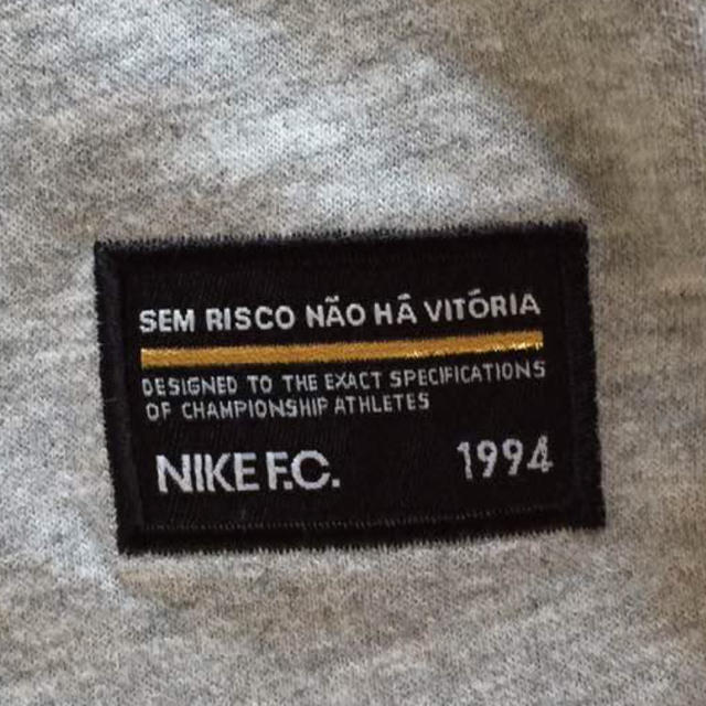 NIKE(ナイキ)の送料込！新品タグ付 NIKE F.C.BOX LOGO Tシャツ ナイキ CR7 メンズのトップス(Tシャツ/カットソー(半袖/袖なし))の商品写真