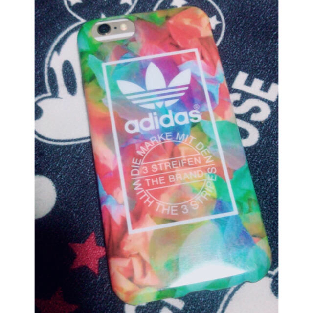 adidas(アディダス)のadidas iPhone6ケース スマホ/家電/カメラのスマホアクセサリー(iPhoneケース)の商品写真