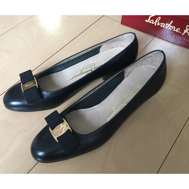 Salvatore Ferragamo(サルヴァトーレフェラガモ)のフェラガモ vintageパンプス レディースの靴/シューズ(ハイヒール/パンプス)の商品写真