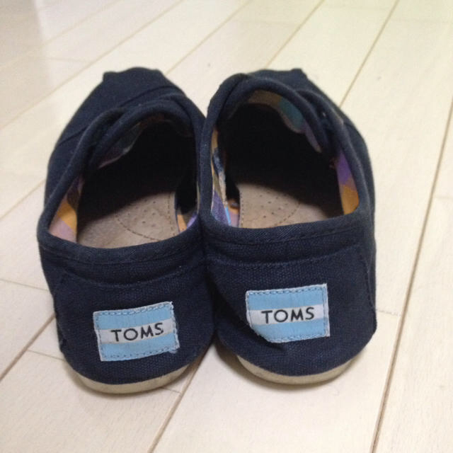 AMERICAN RAG CIE(アメリカンラグシー)のTOMS シューズ レディースの靴/シューズ(スニーカー)の商品写真