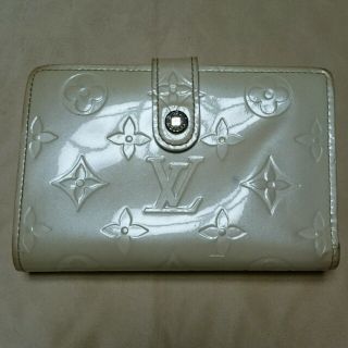 ルイヴィトン(LOUIS VUITTON)のヴェルニ ガマ口折り財布(財布)