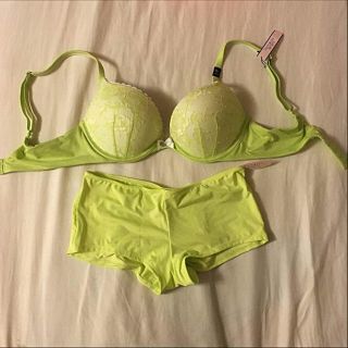 ヴィクトリアズシークレット(Victoria's Secret)のVictoria's Secret セットアップ(ブラ&ショーツセット)