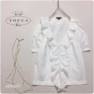 トッカ(TOCCA)のTOCCA . パフスリーブ フリル シャツ ブラウス(シャツ/ブラウス(半袖/袖なし))