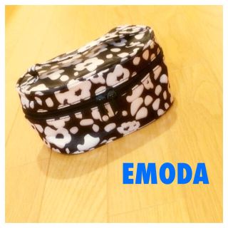 エモダ(EMODA)のEMODA メイクポーチ(ポーチ)