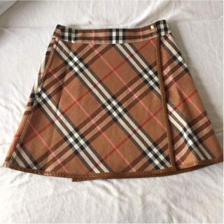 バーバリー(BURBERRY)のバーバリーブルーレーベルリバーシブルスカート38(ひざ丈スカート)