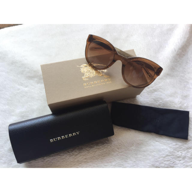 BURBERRY(バーバリー)の【BURBERRY】サングラス【試着のみ】 レディースのファッション小物(サングラス/メガネ)の商品写真