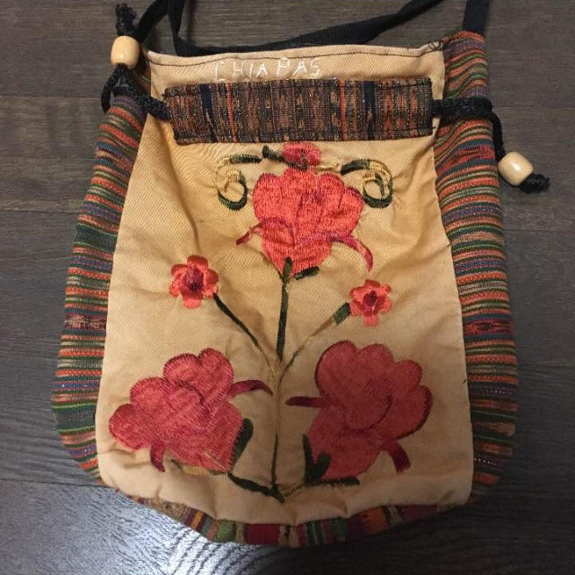 メキシコ 花柄 刺繍 ショルダー ポシェット エスニック雑貨 レディースのバッグ(ショルダーバッグ)の商品写真