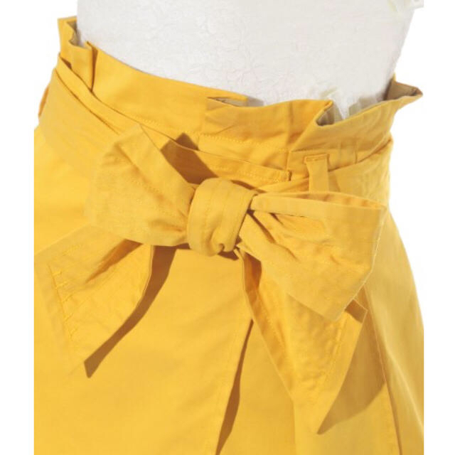 Lily Brown(リリーブラウン)の今期 新品 イエロー スカート リリーブラウン 黄色 レディースのスカート(ロングスカート)の商品写真