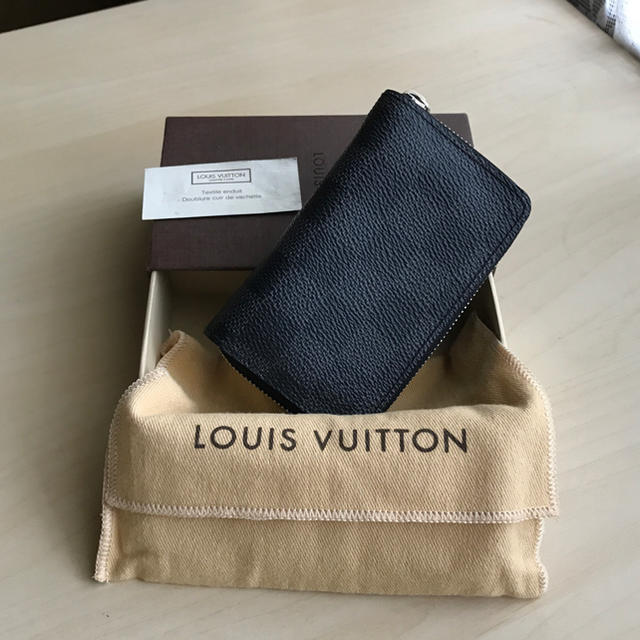 LOUIS VUITTON(ルイヴィトン)のルイヴィトン グラフィット コインパース メンズのファッション小物(コインケース/小銭入れ)の商品写真