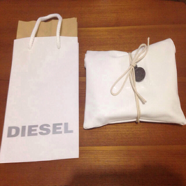 DIESEL(ディーゼル)のDIESEL 名刺入れ (カードケース) レディースのファッション小物(名刺入れ/定期入れ)の商品写真