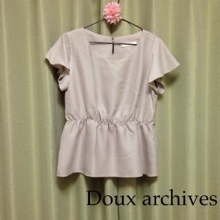 ドゥアルシーヴ(Doux archives)の新品未使用タグ付き 上品ペプラムトップス(カットソー(半袖/袖なし))