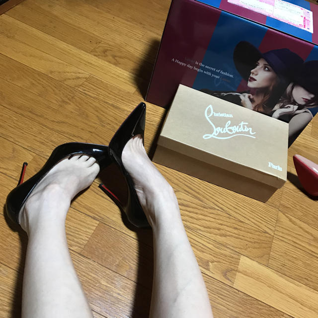 Christian Louboutin(クリスチャンルブタン)のルブタン のん様専用 レディースの靴/シューズ(ハイヒール/パンプス)の商品写真