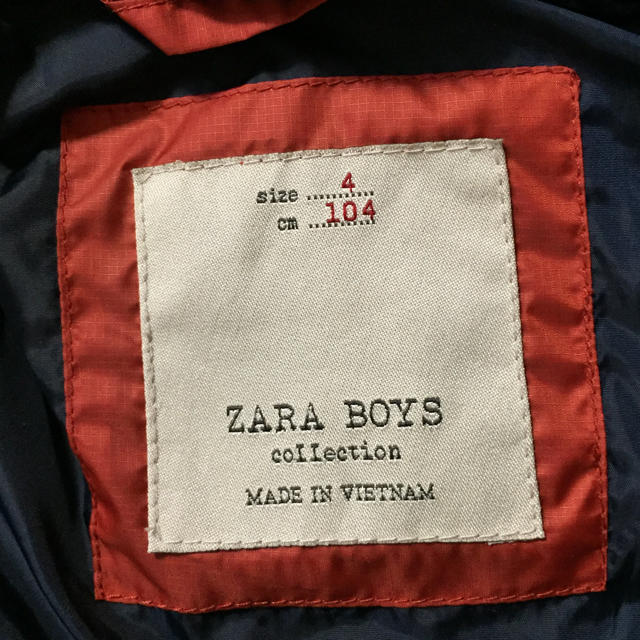 ZARA KIDS(ザラキッズ)のZARA  BOYS   ザラ  中綿ベスト   104 レディースのジャケット/アウター(ダウンベスト)の商品写真