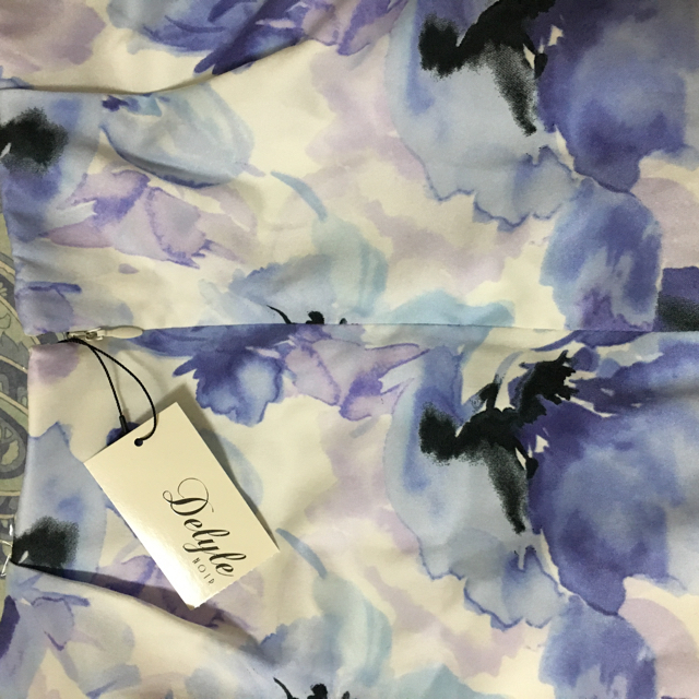 Delyle NOIR(デイライルノアール)のフラワーフレアSK レディースのスカート(ミニスカート)の商品写真