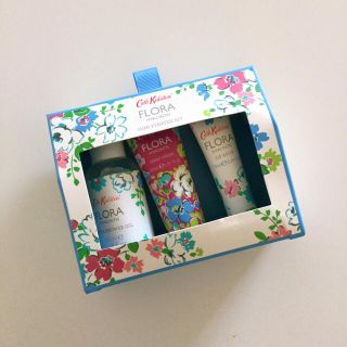 キャスキッドソン(Cath Kidston)の新品未使用◇キャスキッドソン◇FLORA リップバーム・ハンドクリーム セット(ハンドクリーム)