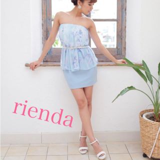 リエンダ(rienda)の【新品タグ付き】シアーフラワーコンビワンピ❤︎(ミニワンピース)