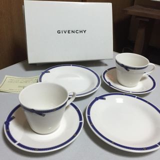 ジバンシィ(GIVENCHY)のジバンシー★レア★ブルーリボンモーニングカップ&ソーサー&プレート二枚組セット(食器)