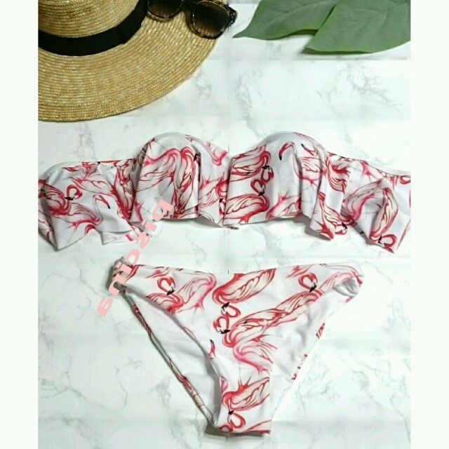 新品 フラミンゴ柄×フリル オフショルダー ビキニ レディースの水着/浴衣(水着)の商品写真
