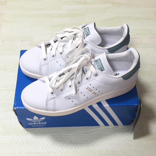 adidas(アディダス)のゆりぽん様専用✩新品˙˚°☆Stan Smith グリーン レディースの靴/シューズ(スニーカー)の商品写真