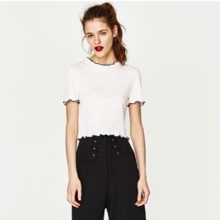 ザラ(ZARA)のZARA リブ編みトップス(カットソー(半袖/袖なし))