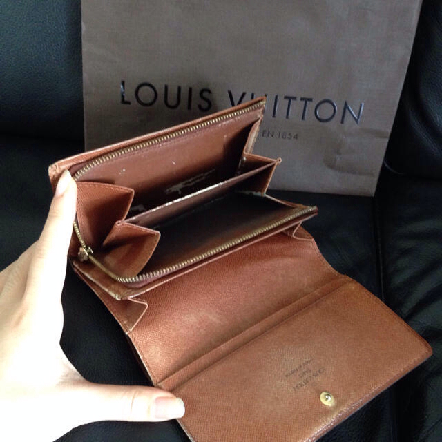 LOUIS VUITTON - ポルトフォイユ・トレゾール 旧デザインの通販 LOUIS VUITTON - ポルトフォイユ・トレゾール 旧デザインの通販