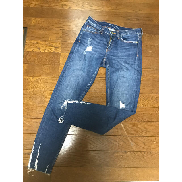 ZARA(ザラ)のZARA  クラッシュスキニーデニム レディースのパンツ(デニム/ジーンズ)の商品写真