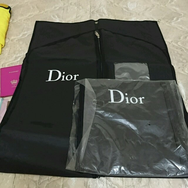 Christian Dior(クリスチャンディオール)のDior 洋服カバー2枚組 メンズのスーツ(その他)の商品写真