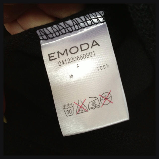 EMODA(エモダ)のEMODAジュエリーTシャツ レディースのトップス(Tシャツ(半袖/袖なし))の商品写真