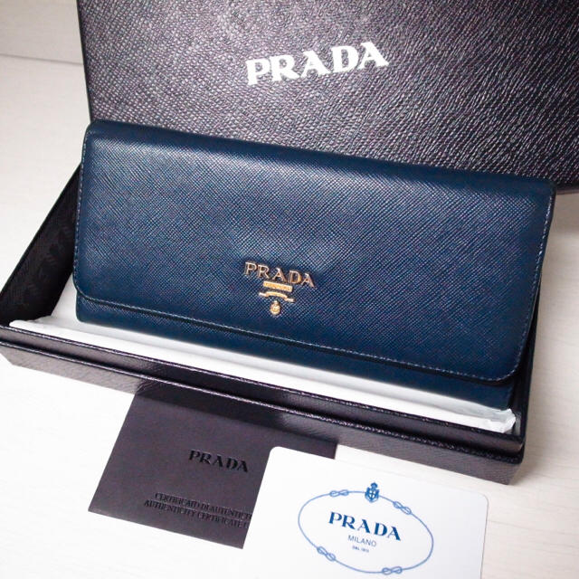 PRADA(プラダ)の正規品♡最安値♡プラダ 長財布 ネイビー サフィアーノレザー 青 バッグ 小物 レディースのファッション小物(財布)の商品写真