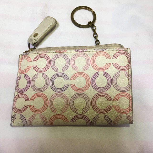 COACH(コーチ)の値引き[中古]COACH コーチ キーチェーン付コインケースサイドポケット付き レディースのファッション小物(コインケース)の商品写真