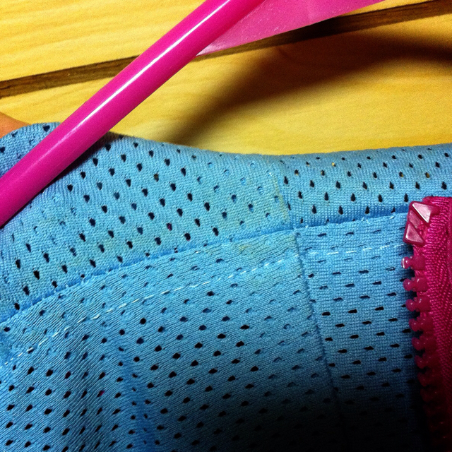 ナイロンパーカー(ピンク×青×水色) レディースのトップス(パーカー)の商品写真