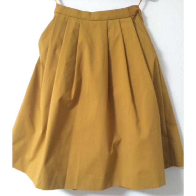 UNIQLO(ユニクロ)のユニクロ マスタードイエロースカート 未使用Sサイズ レディースのスカート(ひざ丈スカート)の商品写真