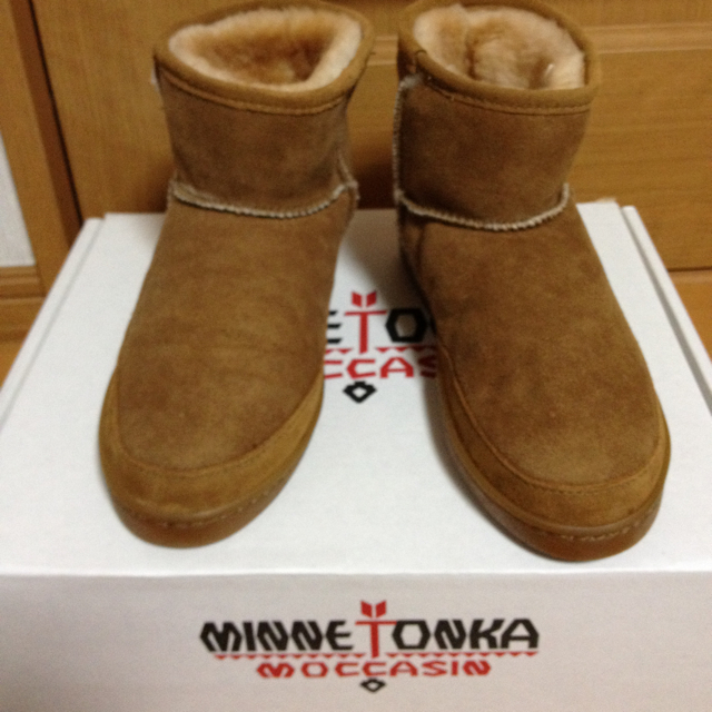 Minnetonka(ミネトンカ)の★新品ミネトンカ★大人気のムートンブーツ レディースの靴/シューズ(ブーツ)の商品写真