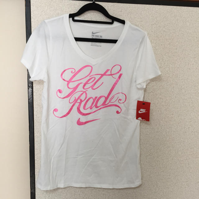 NIKE(ナイキ)の新品未使用♡ナイキ♡Tシャツ レディースのトップス(Tシャツ(半袖/袖なし))の商品写真