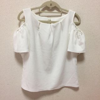 マジェスティックレゴン(MAJESTIC LEGON)の肩開きトップス((ホワイト))(カットソー(半袖/袖なし))