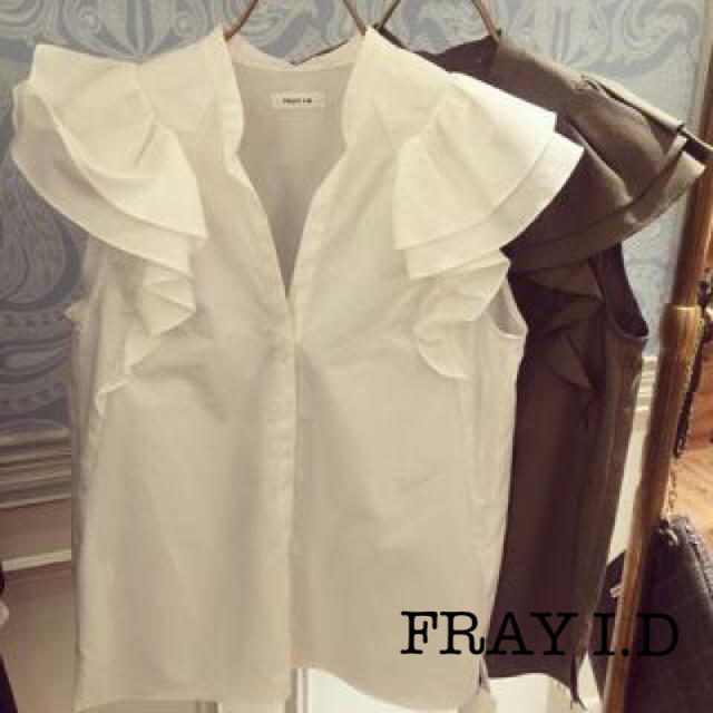 FRAY I.D(フレイアイディー)のもも様専用❁FRAY I.D フリルスリーブ ストライプ柄 ブラウス s/s レディースのトップス(シャツ/ブラウス(半袖/袖なし))の商品写真